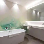 Der Valk Hotel 4*