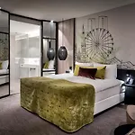 Der Valk Hotel 4*