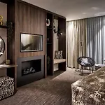Der Valk Hotel 4*