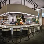 Der Valk Hotel 4*