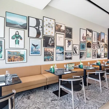 Ξενοδοχείο Der Valk 4*